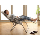 リラックスチェア 木調肘かけ 屋内外で使える 無段階リクライニング