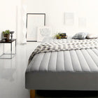 マットレスベッド セミダブル ボンネルコイルマットレスタイプ・脚の長さ 22cm カバーリング 脚付き ホワイト/シルバーアッシュ